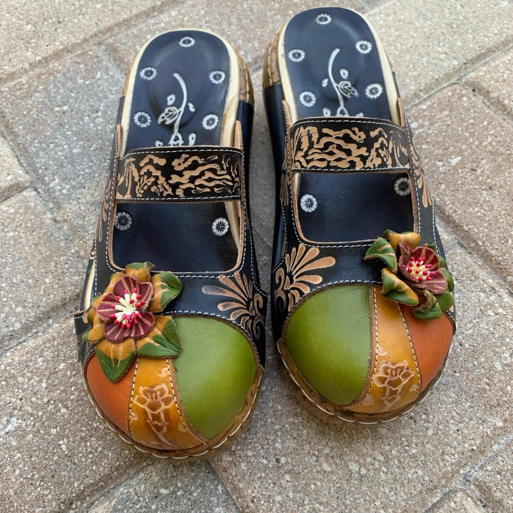 GKTINNO 0933-31 Mary Jane Slip-On Clogs